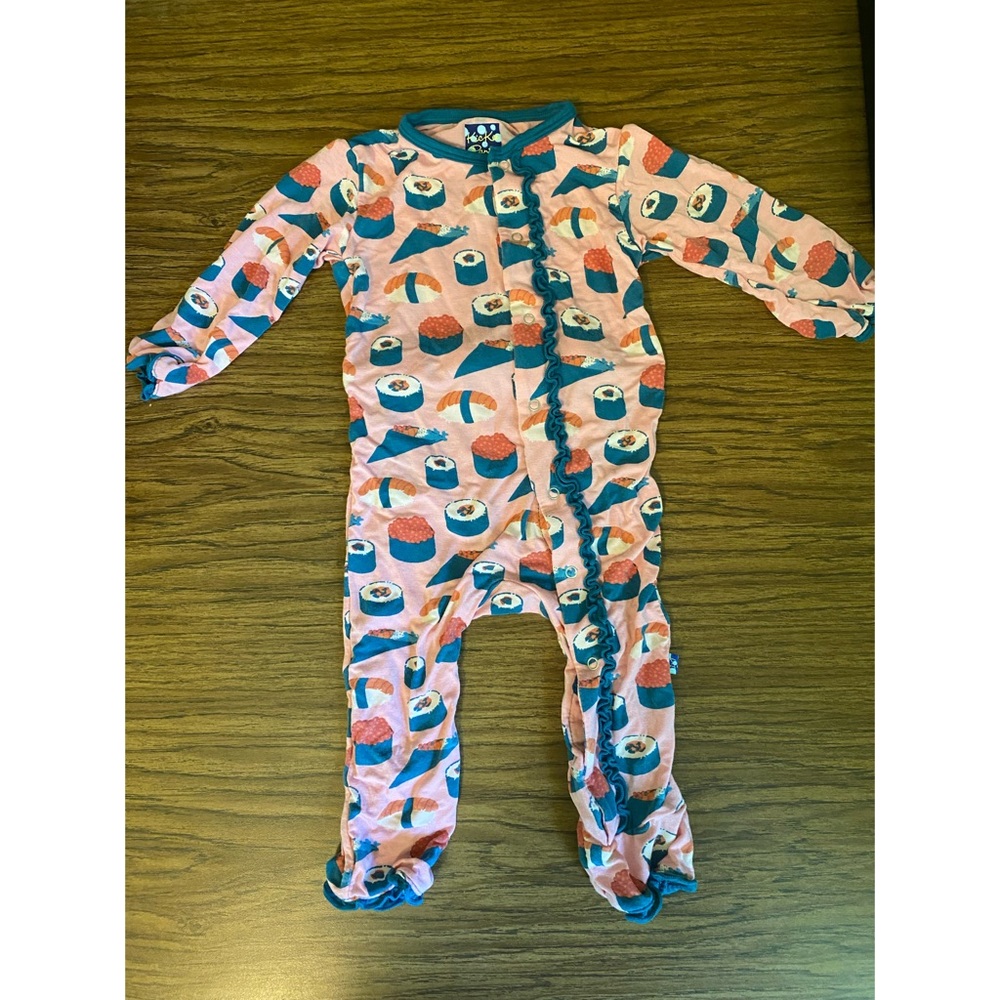 Sushi coverall with ruffles